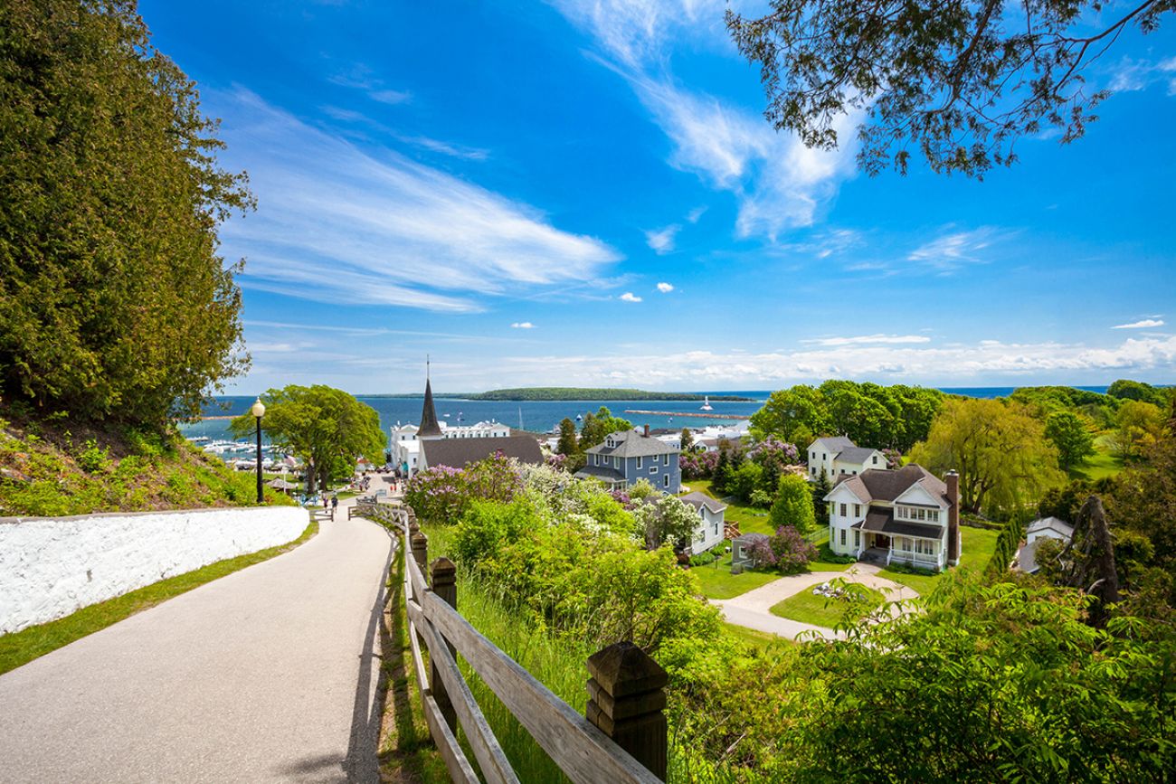 Watch Michigan Republican governor debate from Mackinac Island Bridge